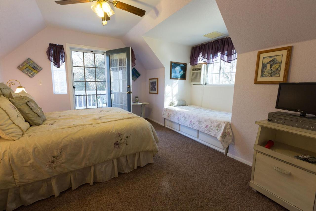 Apple Blossom Inn Yosemite Авани Экстерьер фото